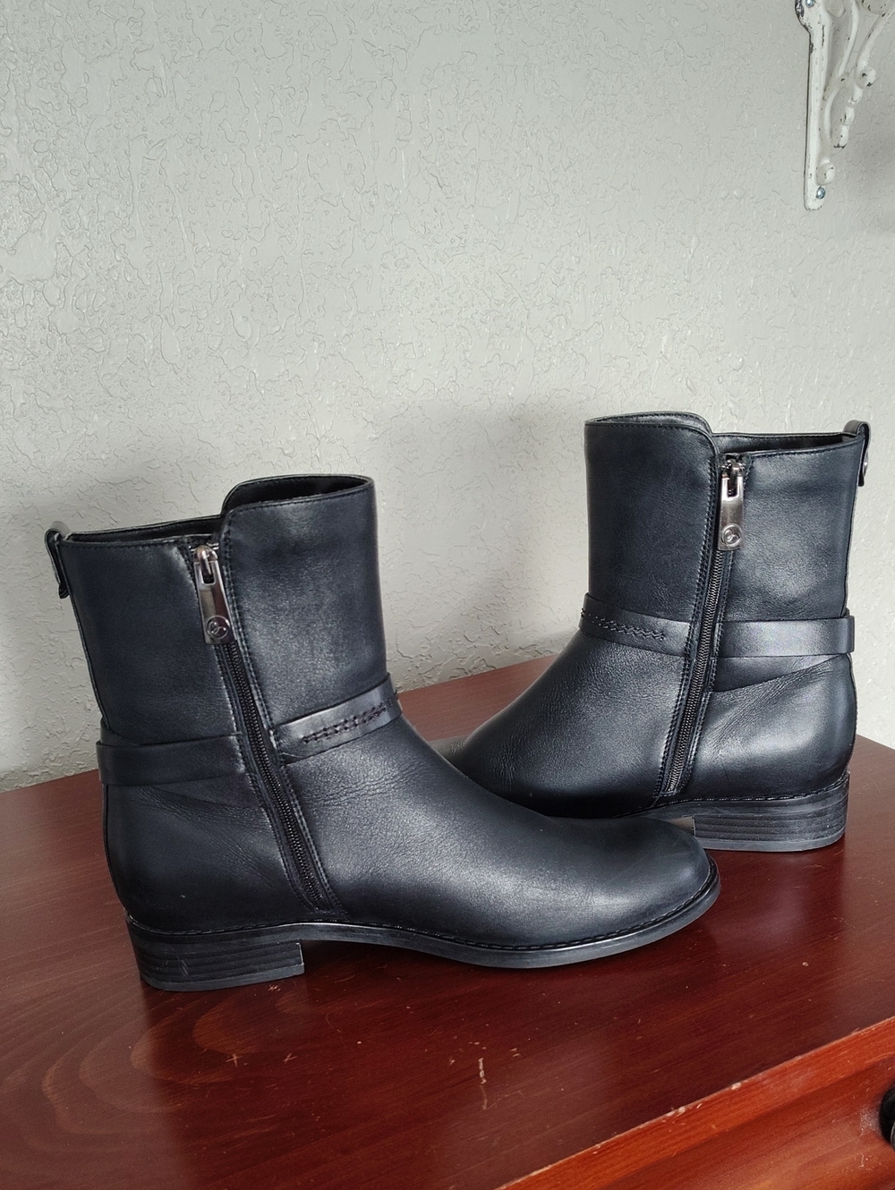 Blondo Black Chelsea Aquaprotect Boots 7.5